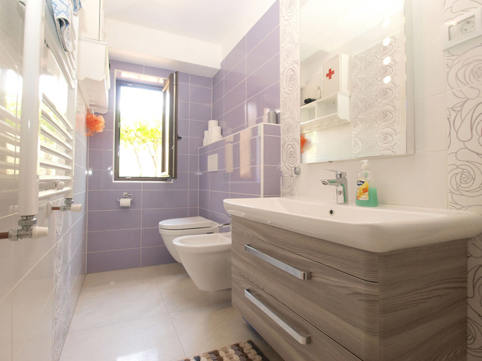 Bathroom 4, Apartment 64, Vodnjan