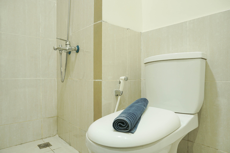 Bathroom 3, Comfy and Modern 2BR at Meikarta Apartment, Cikarang