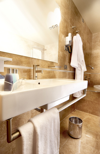Bathroom 5, Hotel Real Fini Baia Del Re, Modena