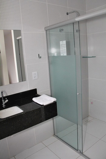 Bathroom 4, France Hotel, Guarabira
