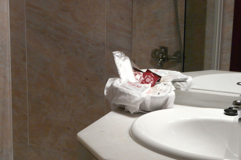 Bathroom 5, Hotel IDH Angel, Asturias