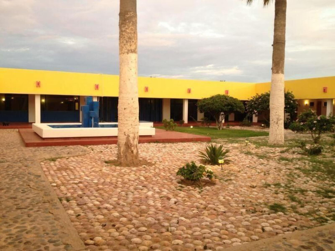 Exterior & Views 2, The Halfwaiy Inn, Ensenada