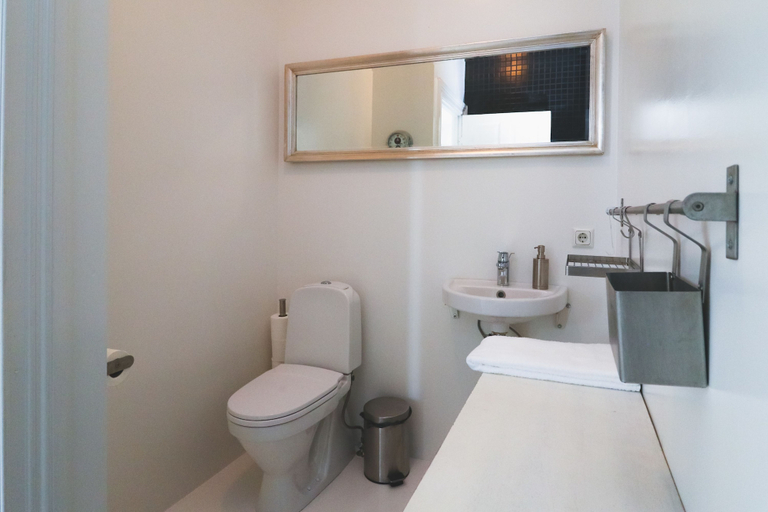 Bathroom 3, Hoepfner Historical House, Akureyri
