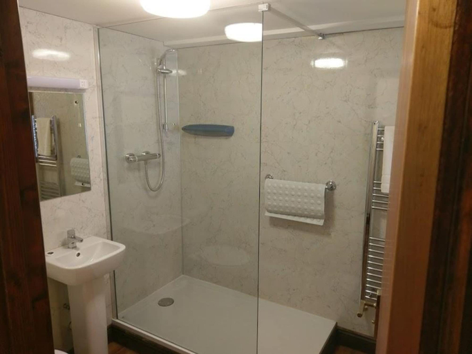 Bathroom 4, Wheyrigg Hall, Cumbria