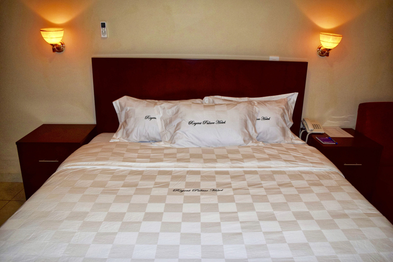 Bedroom 2, Regent Palace Hotel, Western Urban