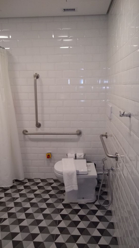 Bathroom 3, Ramada Encore Centro (Tiradentes), São Paulo