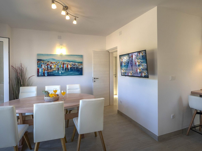 Food & Drinks, Apartments Snjezana, Selca
