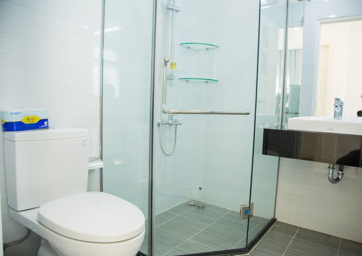 Bathroom 3, Melow Riverview Apartment, District 2