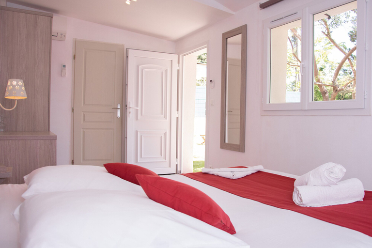 Bedroom 3, Hotel & Spa La Villa, Var