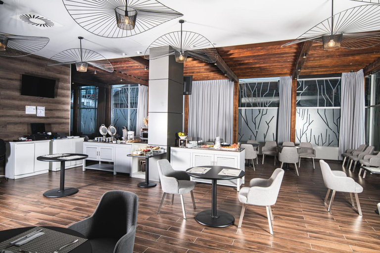 Food & Drinks 5, Hotel Rennova, Pedro Domingo Murillo