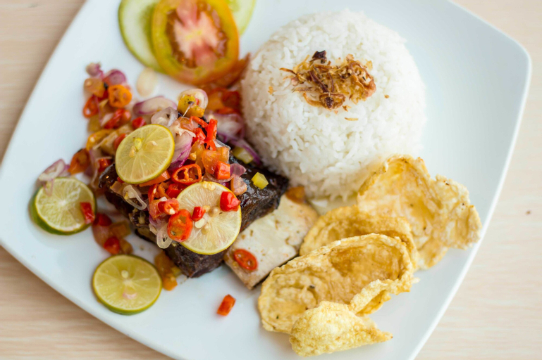 Food & Drinks 14