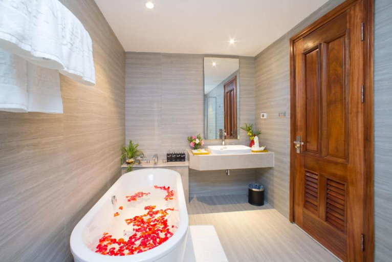 Bathroom 5, Green Beach Hotel Nha Trang, Nha Trang