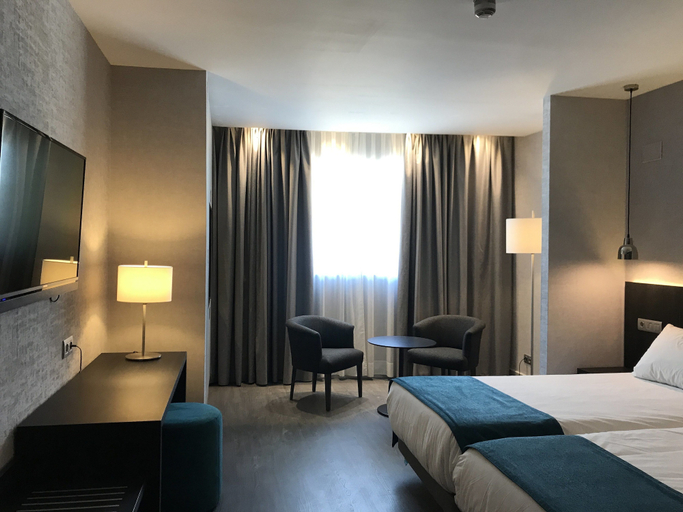 Bedroom 2, HG City Suites Barcelona, Barcelona