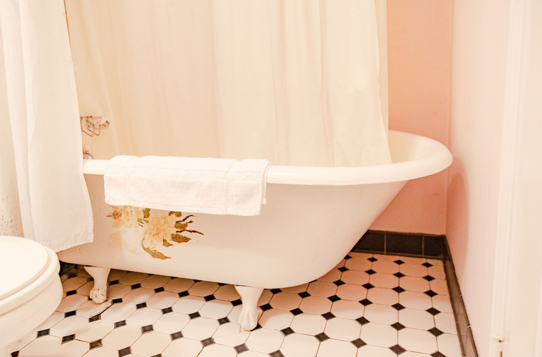 Bathroom 4, The Mark Addy Bed & Breakfast, Nelson