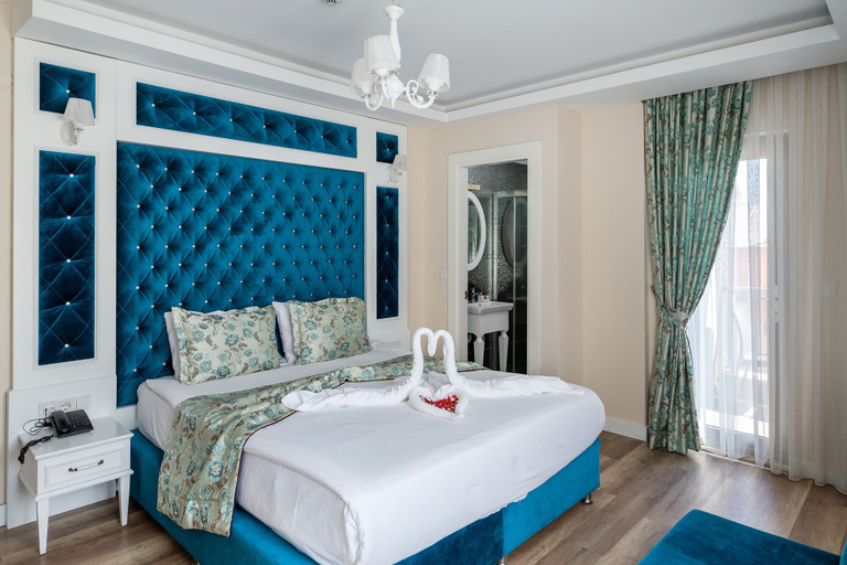 Bedroom 4, Mic Royal Hotel, Antalya