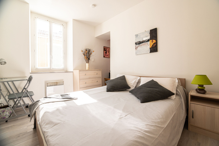 Bedroom 3, Le Mazagran, Drôme