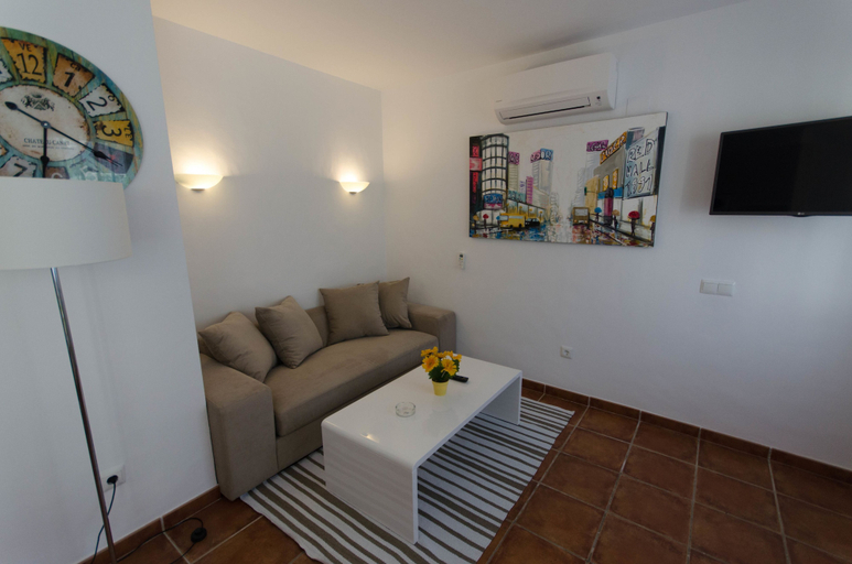 Others 4, Bungalow Antonio, Málaga