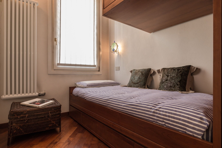 Room 2, 7 Windows on Venice, Venezia