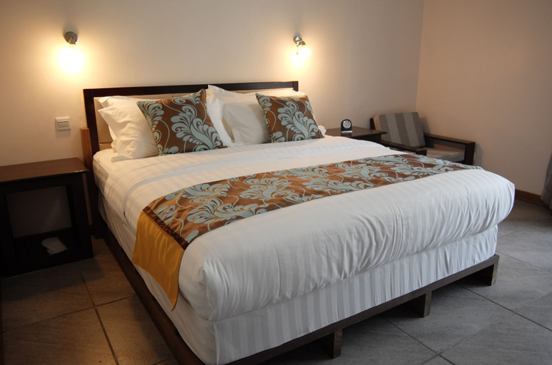 Bedroom 4, Luganvilla Business Hotel and Restaurant, Luganville