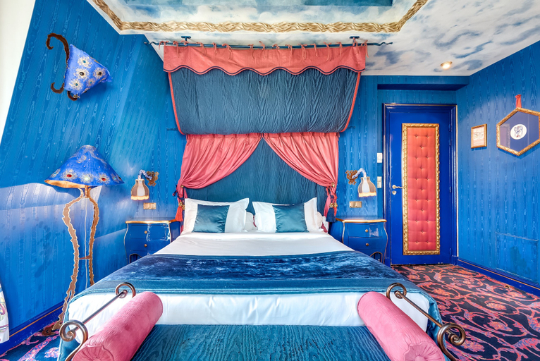 Bedroom 2, Villa Royale, Paris