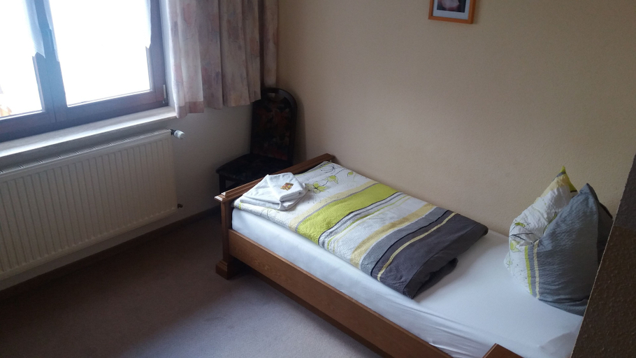Bedroom 2, Hotel Waldschlösschen, Wartburgkreis
