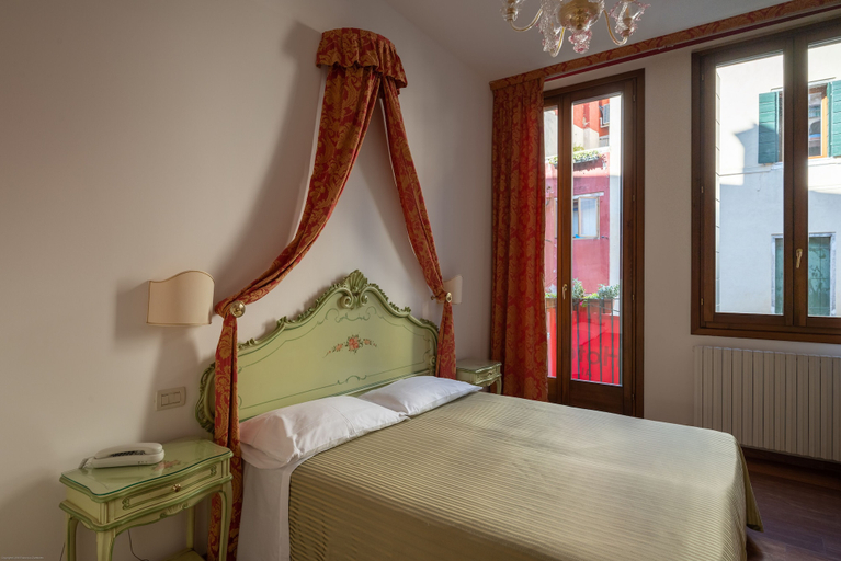 Bedroom 4, Hotel Al Sotoportego, Venezia