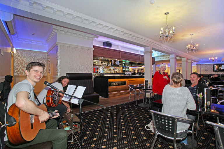 Food & Drinks 5, Tuakau Hotel, Franklin