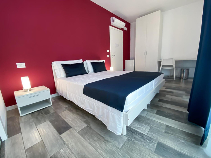 Bedroom 3, Bonne Nuit Guest House, Bergamo
