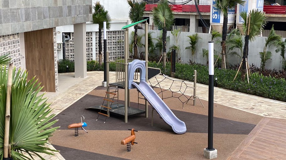 Family & Kids, Stylish Studio at Tokyo Riverside PIK 2 Apartment By Travelio, Tangerang