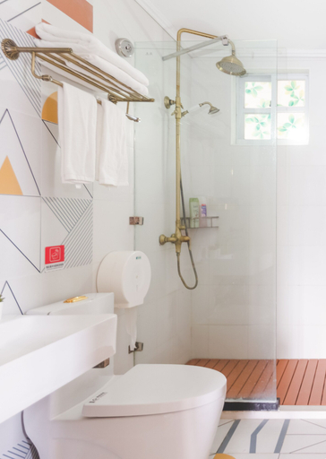 Bathroom 3, Oasis Boutique House, Saipan