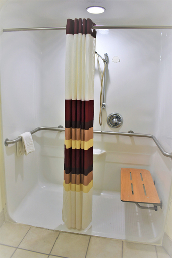 Bathroom 5, Super 8 by Wyndham New Braunfels I-35, Comal