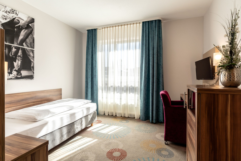 Bedroom 2, Altstadthotel Guesthouse die Galerie, Ingolstadt