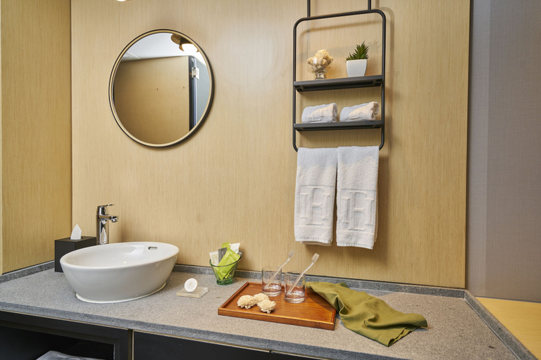Bathroom 5, Hotel Ease Access Tsuen Wan, New Territories