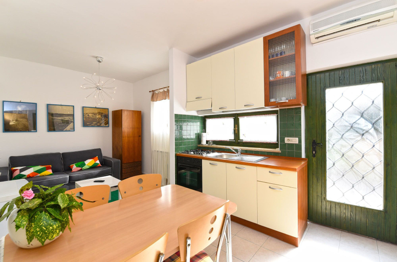 Others 4, Apartment 1550, Rovinj