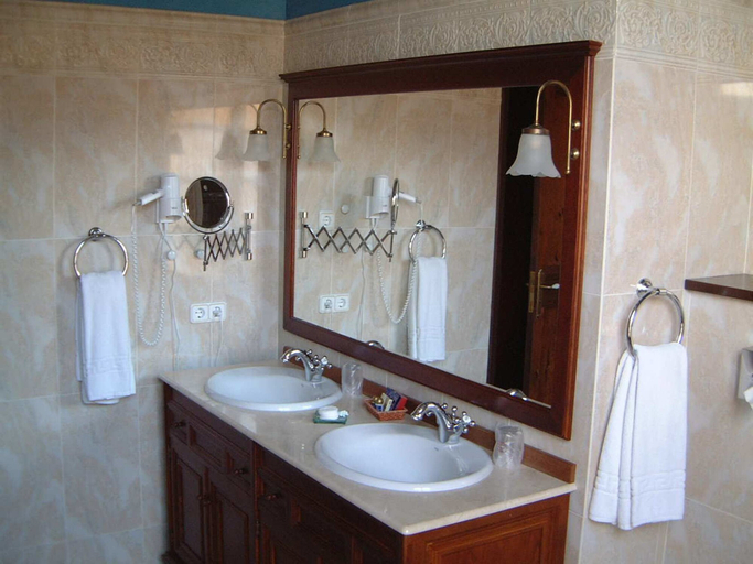 Bathroom 3, Palacio Sant Salvador, Baleares
