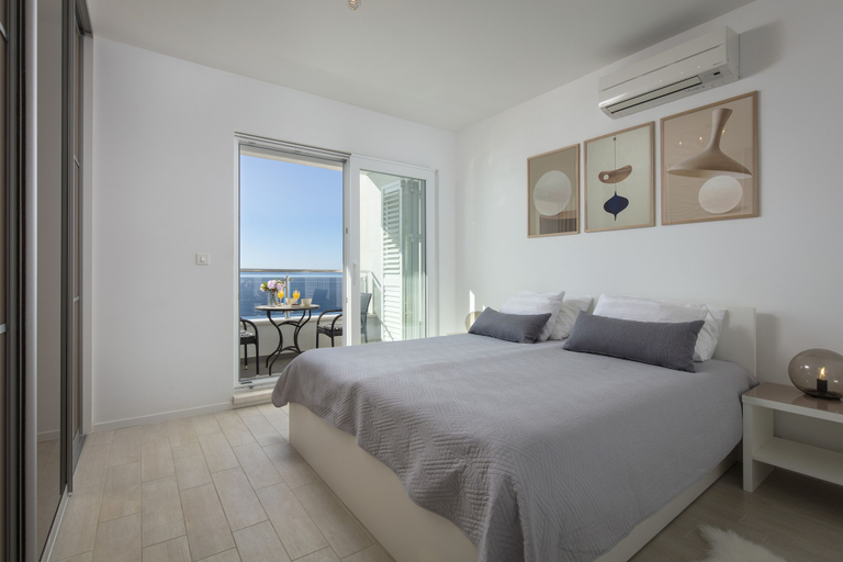 Bedroom 2, Spacious Beachfront Apartments Tanita, Podstrana