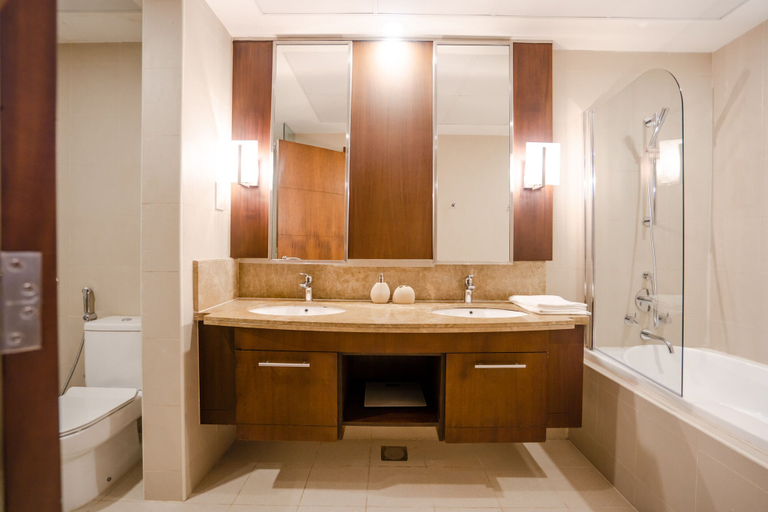 Bathroom 3, Nasma Luxury Stays - Standpoint Tower A, Dubai