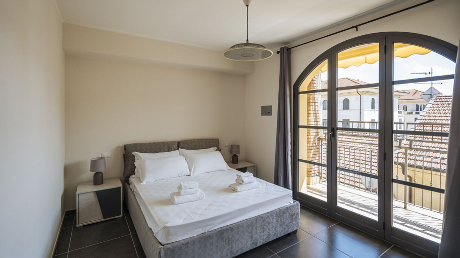 Bedroom 4, Italianway - Dei Mille, Savona