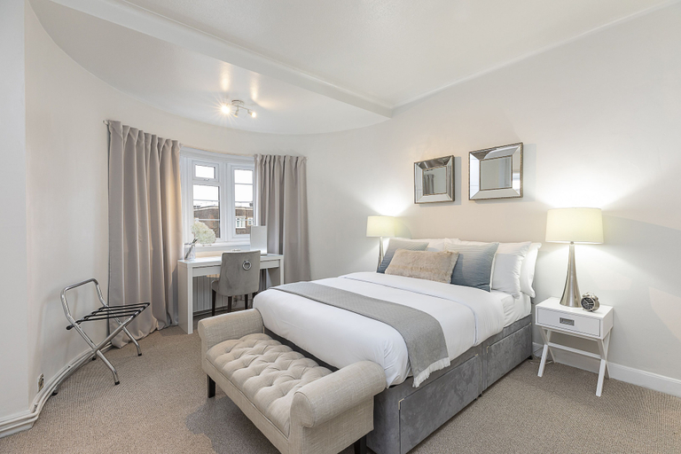 Bedroom 2, Imperial Suite in Swiss Cottage, London