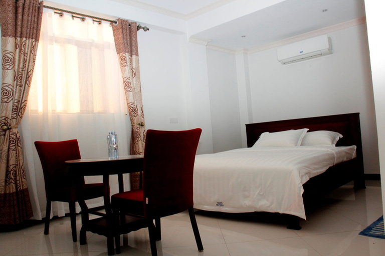 Bedroom 2, Kenlon Hotel, Kampala