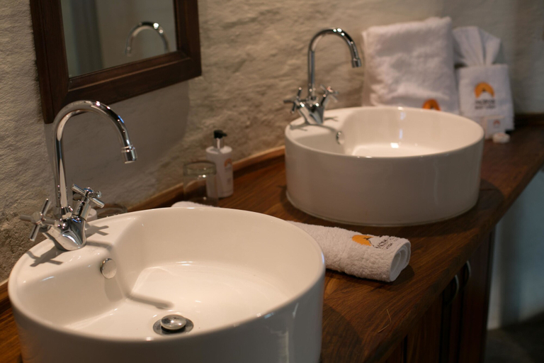 Bathroom 5, Mopane Bush Lodge, Vhembe