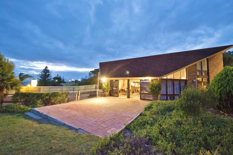 Exterior & Views 2, Kangaroo Island Seaside Inn, Kangaroo Island