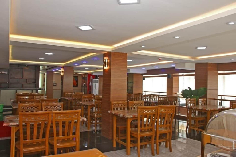 Food & Drinks, Motel Minbu, Minbu