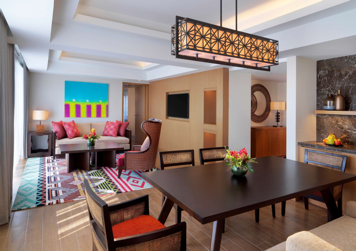 Dining Room 7