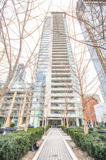 Exterior & Views 2, Sarkar Suites - YorkVille, Toronto