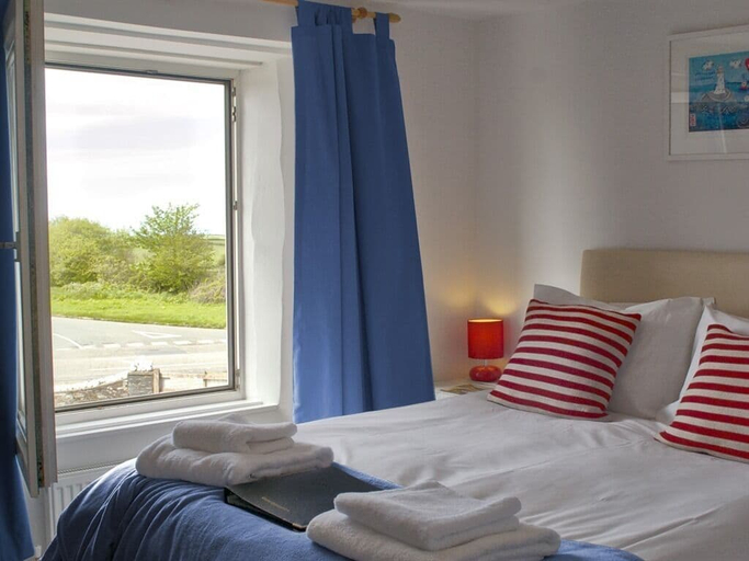 Bedroom 5, The Old Wainhouse, Cornwall