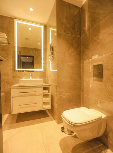 Bathroom 4, Four Points by Sheraton Kigali, Nyarugenge