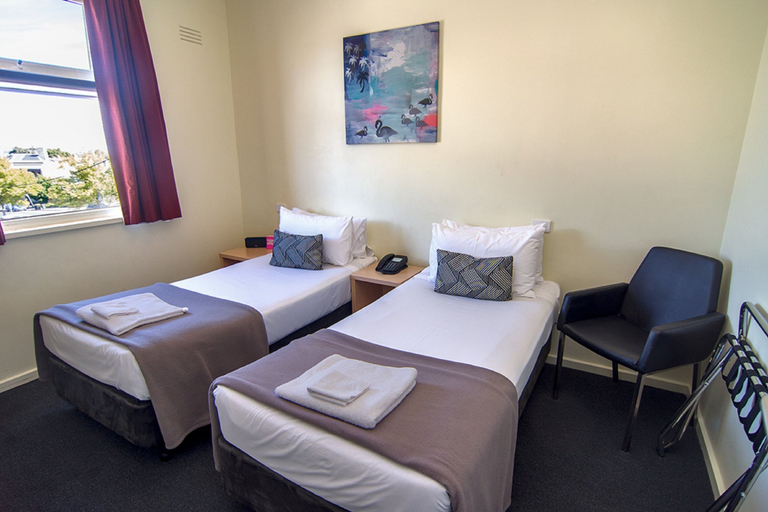 Bedroom 3, Miami Hotel Melbourne, Melbourne