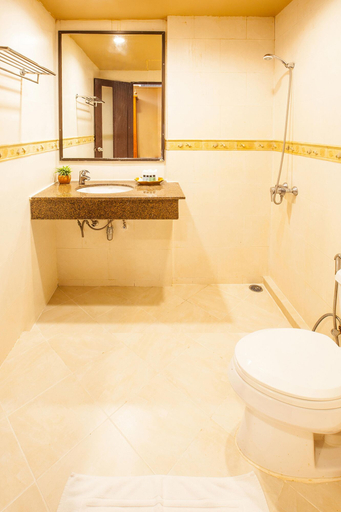Bathroom 4, Khaolak Mohintara Resort, Takua Pa