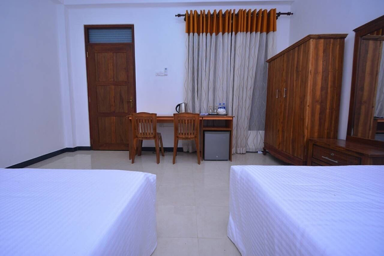 Bedroom 2, Sri Lanka 01, Negombo